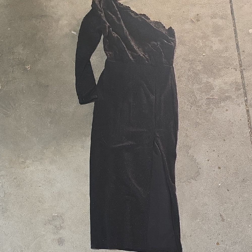 Elegant Black Velvet Dress